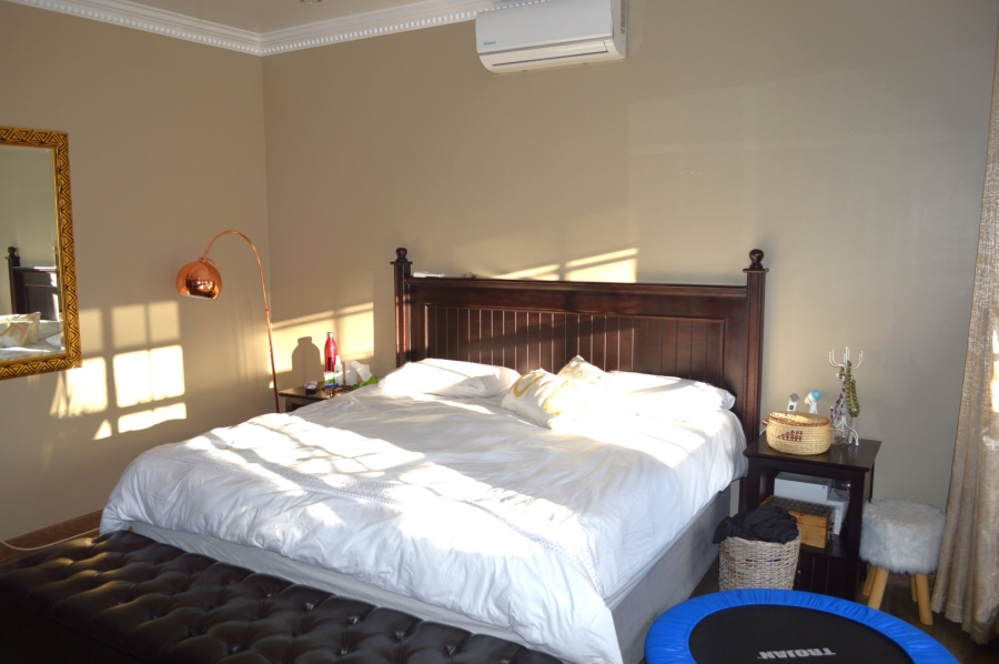 4 Bedroom Property for Sale in Flamwood North West